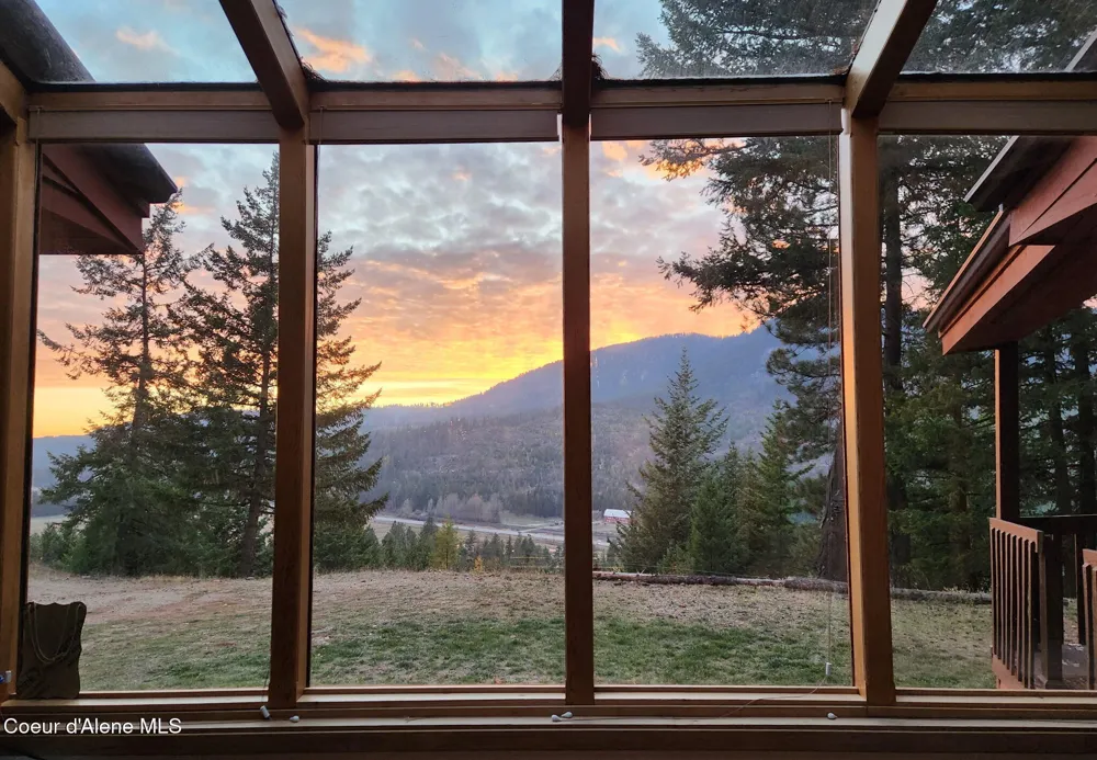 325 Wambli Wahohpi Careywood, ID 83809