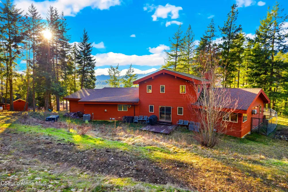 325 Wambli Wahohpi Careywood, ID 83809