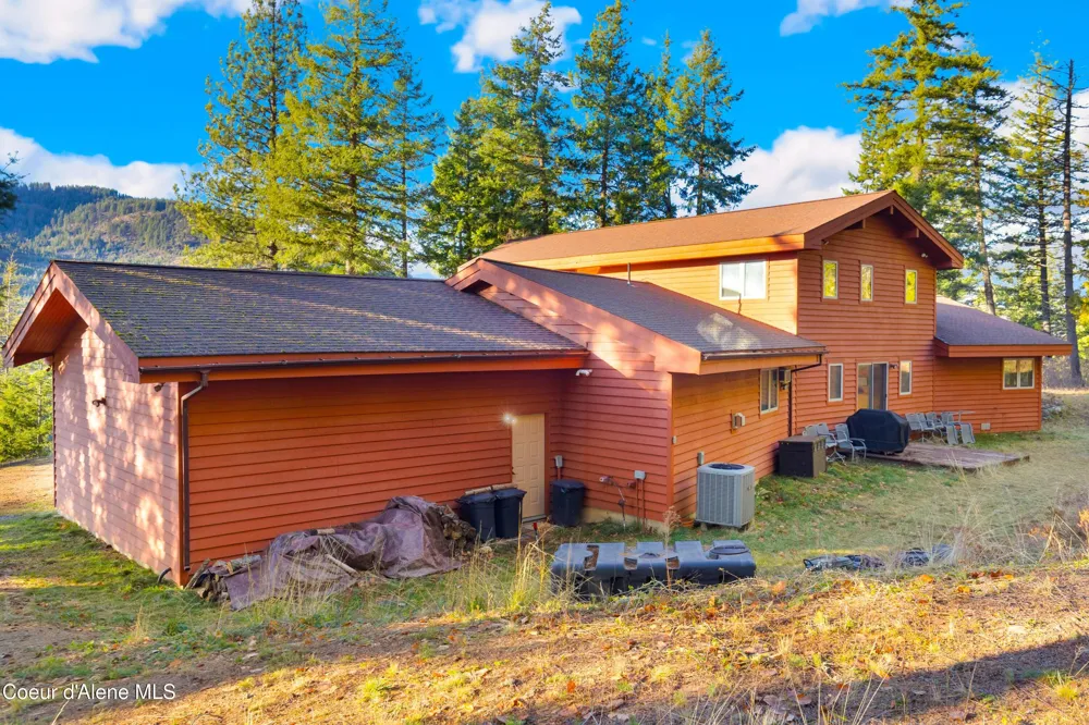 325 Wambli Wahohpi Careywood, ID 83809