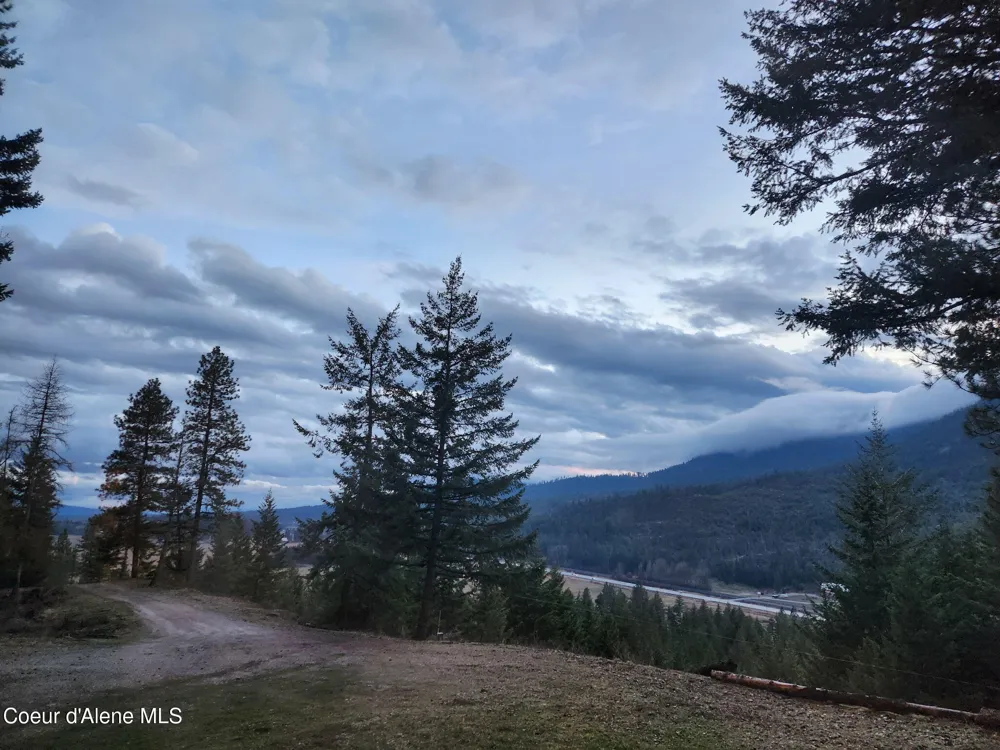 325 Wambli Wahohpi Careywood, ID 83809