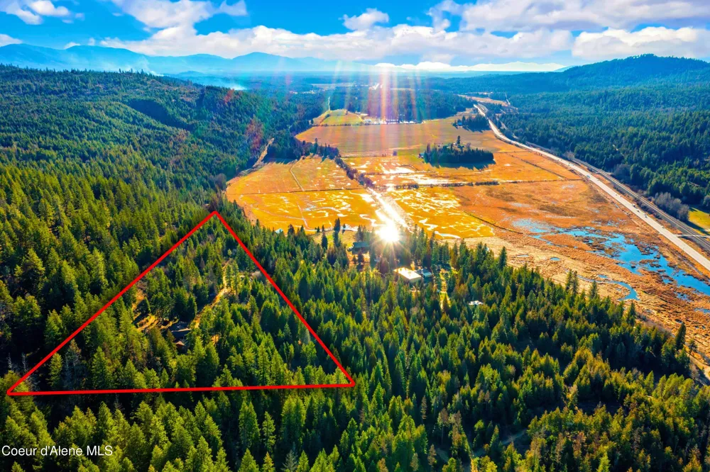 325 Wambli Wahohpi Careywood, ID 83809