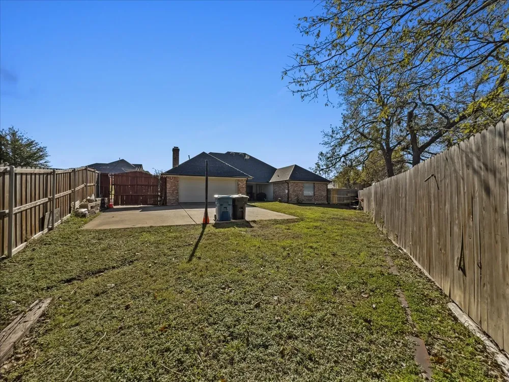 1821 Montauk Way DeSoto, TX 75115
