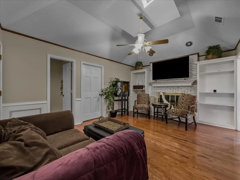 1821 Montauk Way DeSoto, TX 75115