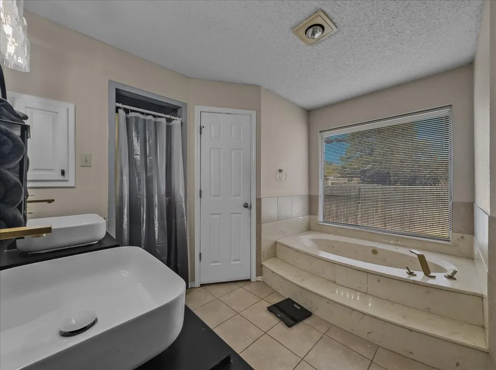 1821 Montauk Way DeSoto, TX 75115