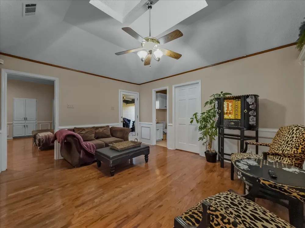 1821 Montauk Way DeSoto, TX 75115