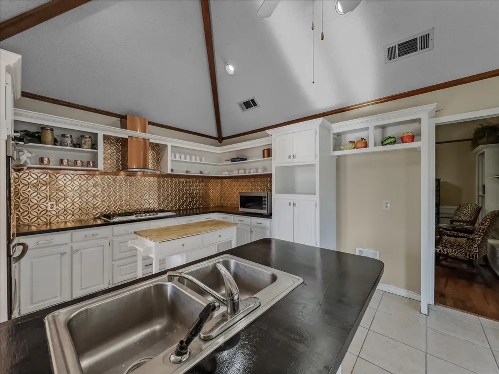 1821 Montauk Way DeSoto, TX 75115