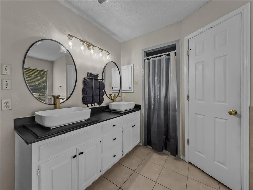 1821 Montauk Way DeSoto, TX 75115