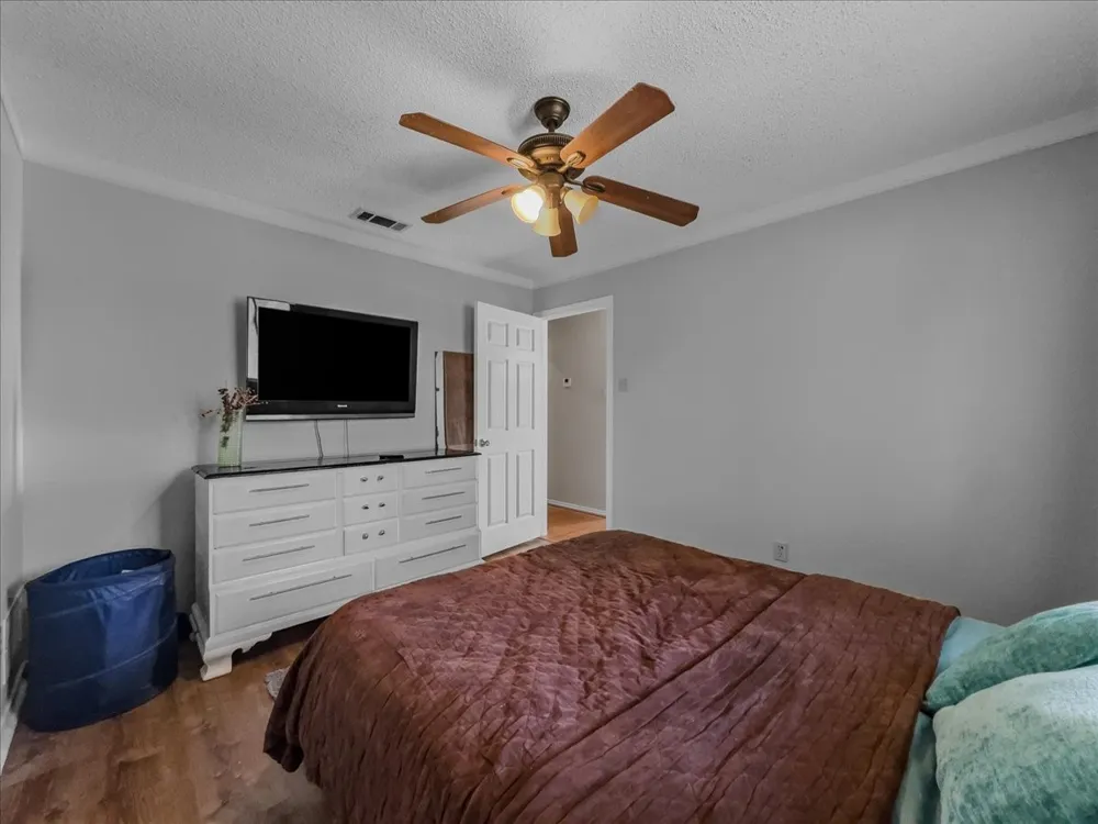 1821 Montauk Way DeSoto, TX 75115