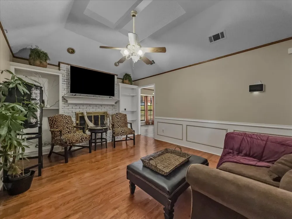1821 Montauk Way DeSoto, TX 75115
