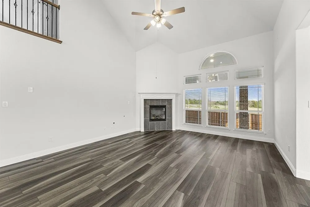 2610 White Plains Drive Midlothian, TX 76065
