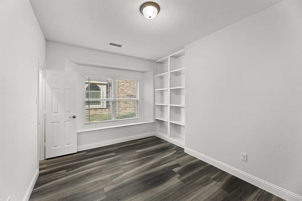 2610 White Plains Drive Midlothian, TX 76065