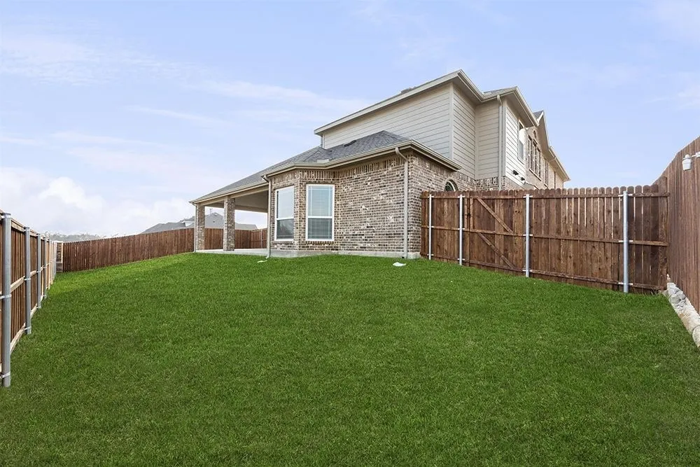 2610 White Plains Drive Midlothian, TX 76065
