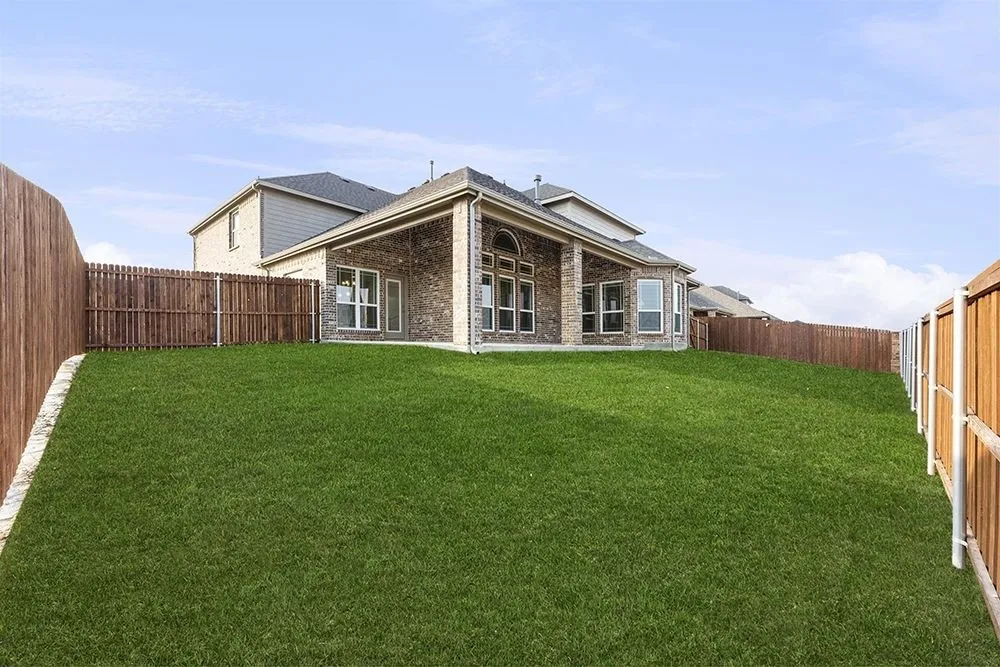 2610 White Plains Drive Midlothian, TX 76065