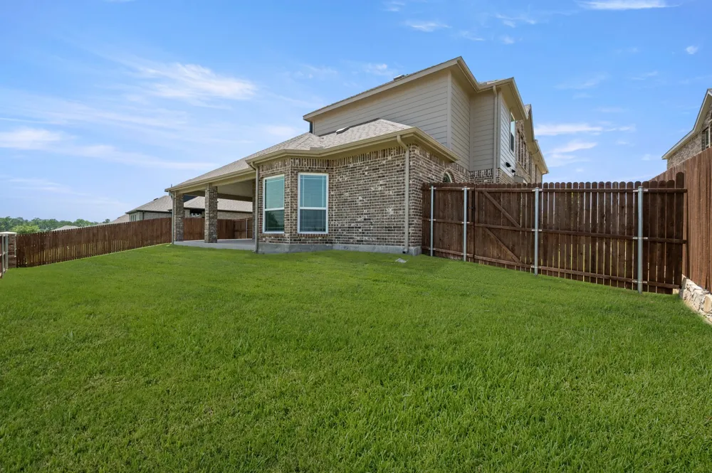 2610 White Plains Drive Midlothian, TX 76065