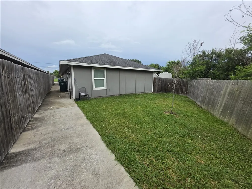 2937 Ruth St Corpus Christi, TX 78405