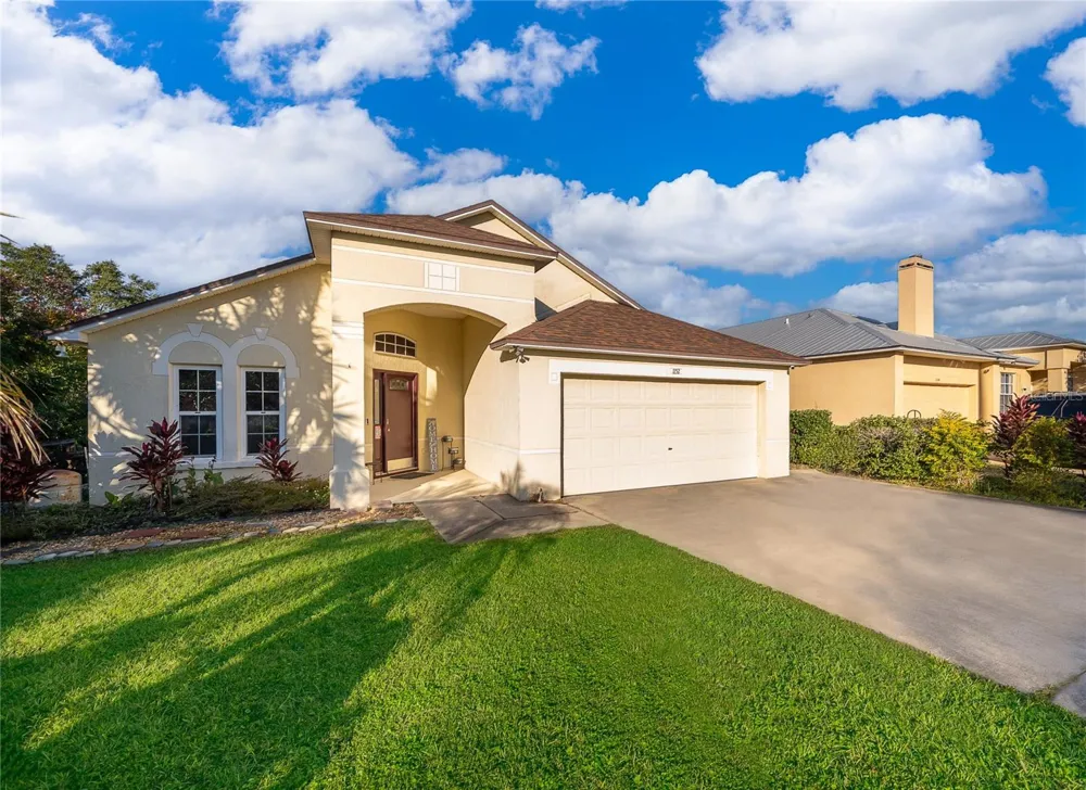 1152 VIEW POINTE CIRCLE Lake Wales, FL 33853