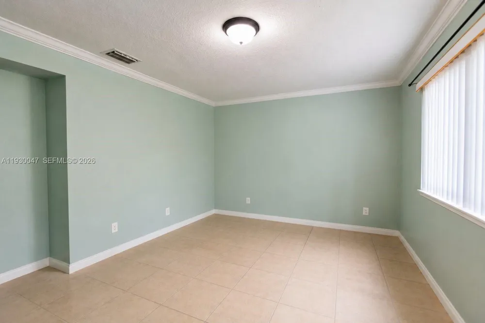 63 NW 17th Pl #6 Miami, FL 33125