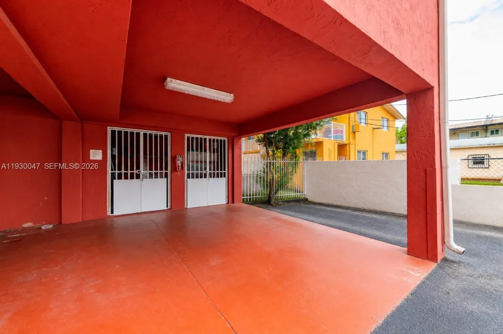 63 NW 17th Pl #6 Miami, FL 33125
