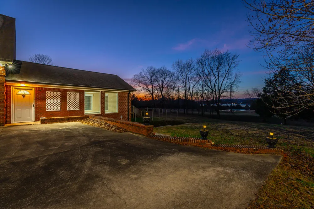 8121 Highway 156 South Pittsburg, TN 37380