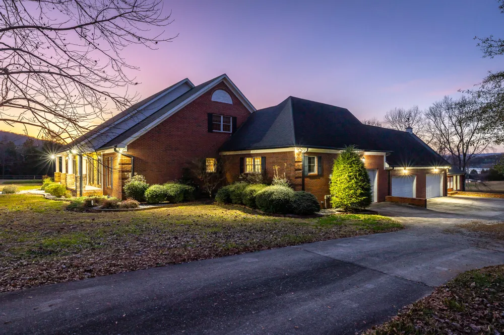 8121 Highway 156 South Pittsburg, TN 37380