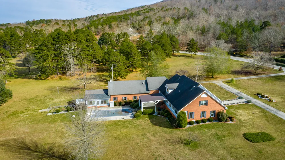 8121 Highway 156 South Pittsburg, TN 37380