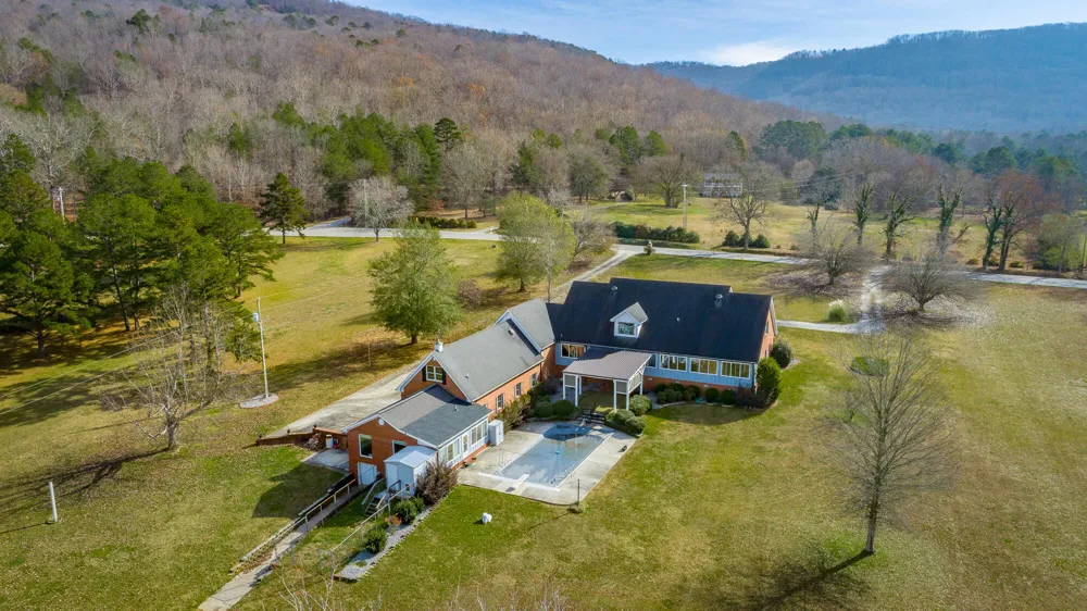 8121 Highway 156 South Pittsburg, TN 37380