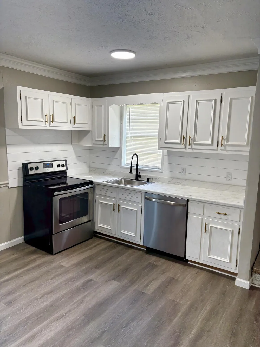 905 Mcadoo Street Clinton, TN 37716