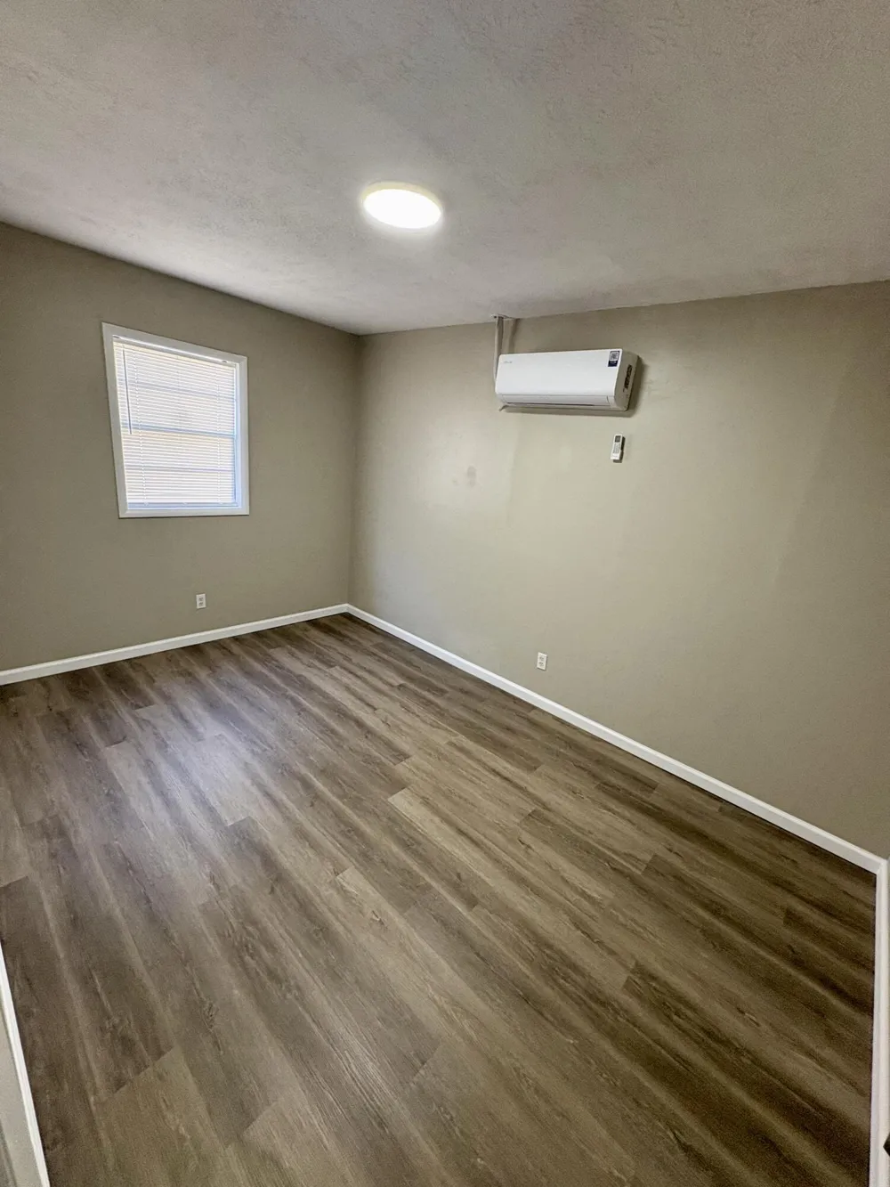 905 Mcadoo Street Clinton, TN 37716