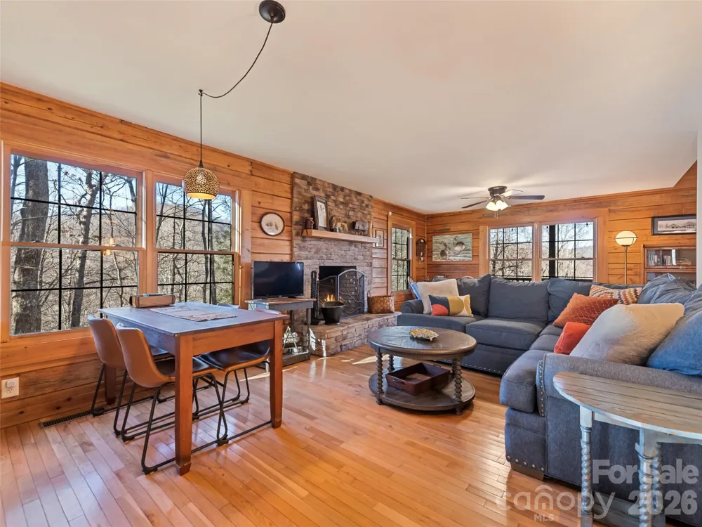 171 Sharons Bluff Franklin, NC 28734