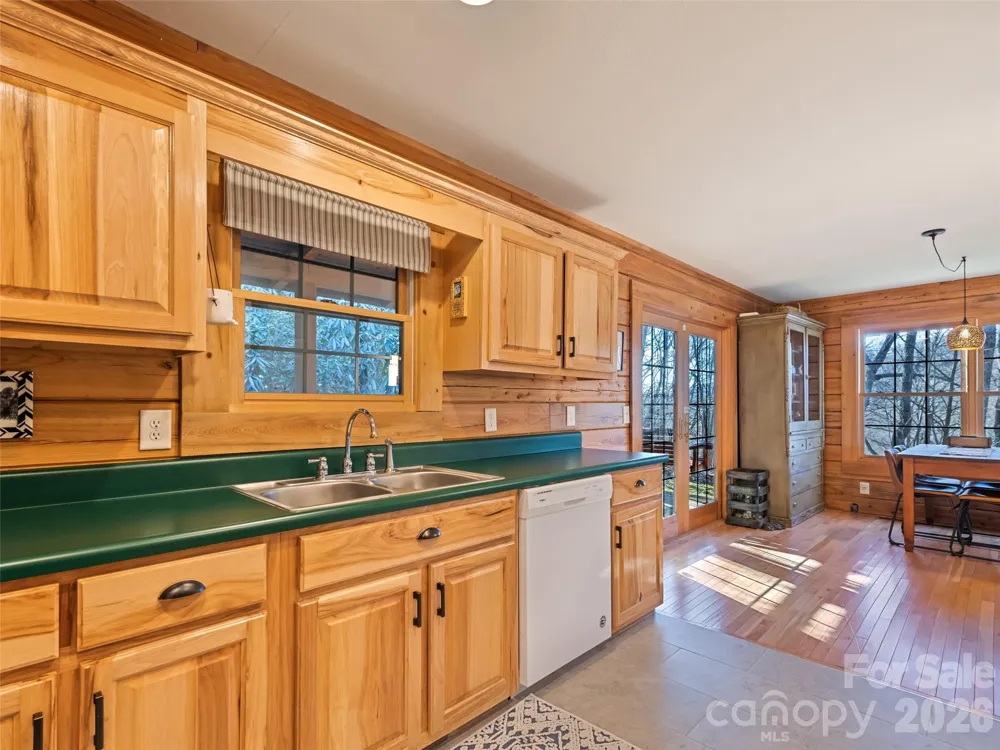 171 Sharons Bluff Franklin, NC 28734