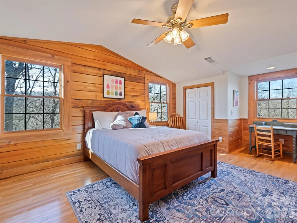 171 Sharons Bluff Franklin, NC 28734