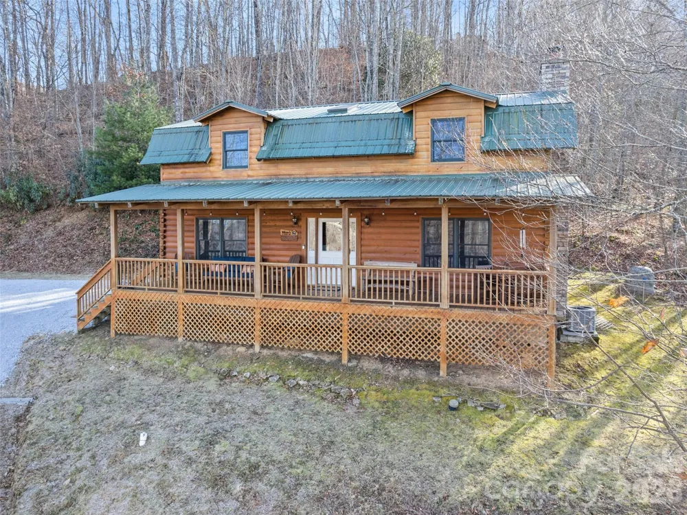 171 Sharons Bluff Franklin, NC 28734