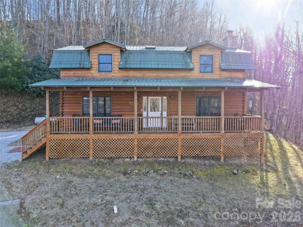 171 Sharons Bluff Franklin, NC 28734