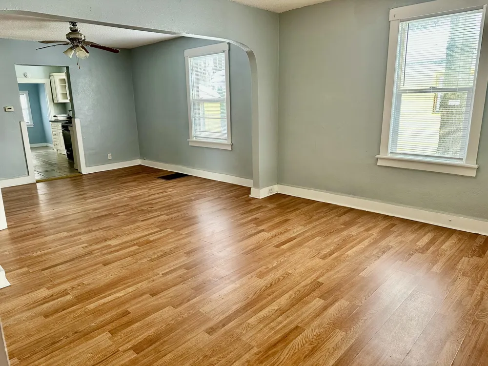 828 W Larch Avenue Muskegon, MI 49441