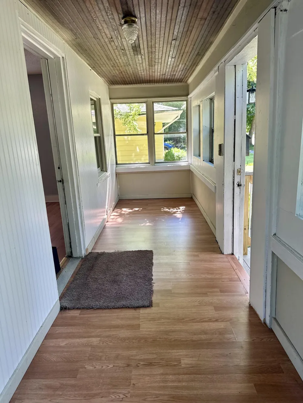828 W Larch Avenue Muskegon, MI 49441