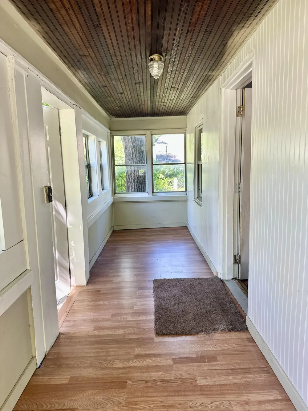 828 W Larch Avenue Muskegon, MI 49441