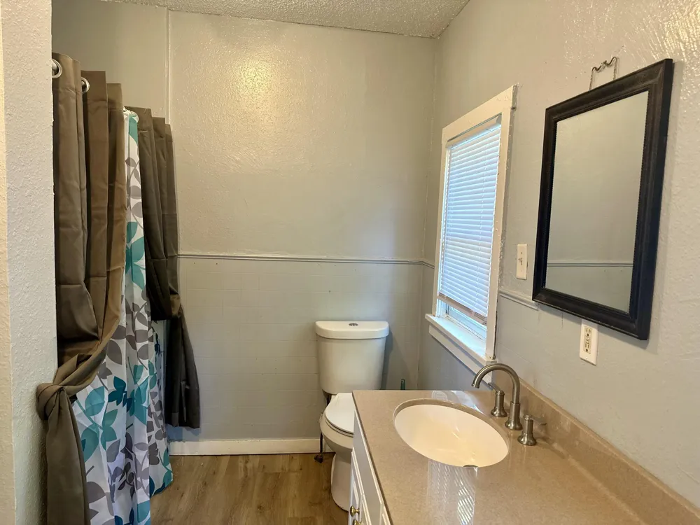 828 W Larch Avenue Muskegon, MI 49441