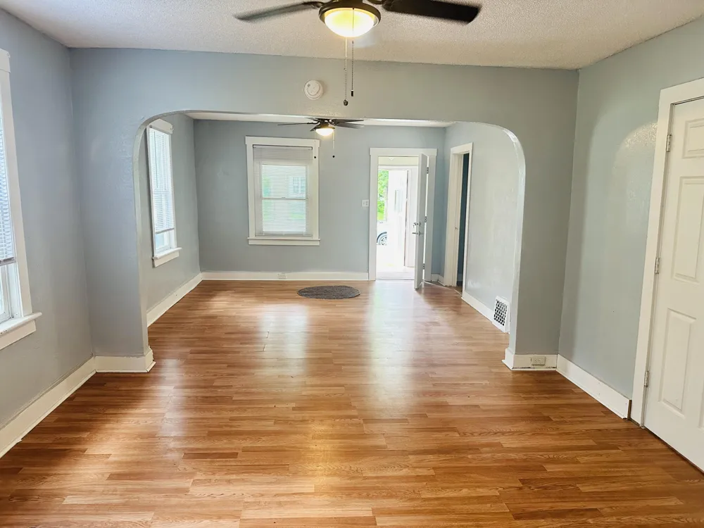 828 W Larch Avenue Muskegon, MI 49441
