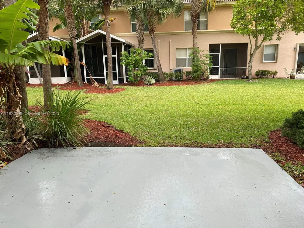 112 Wakulla Springs Way #112 Royal Palm Beach, FL 33411