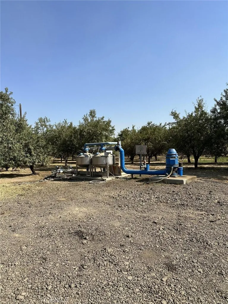 27726 Palm St Pixley, CA 93256