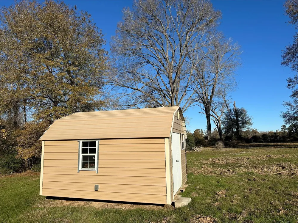 5604 County Road 364 Buffalo, TX 75831