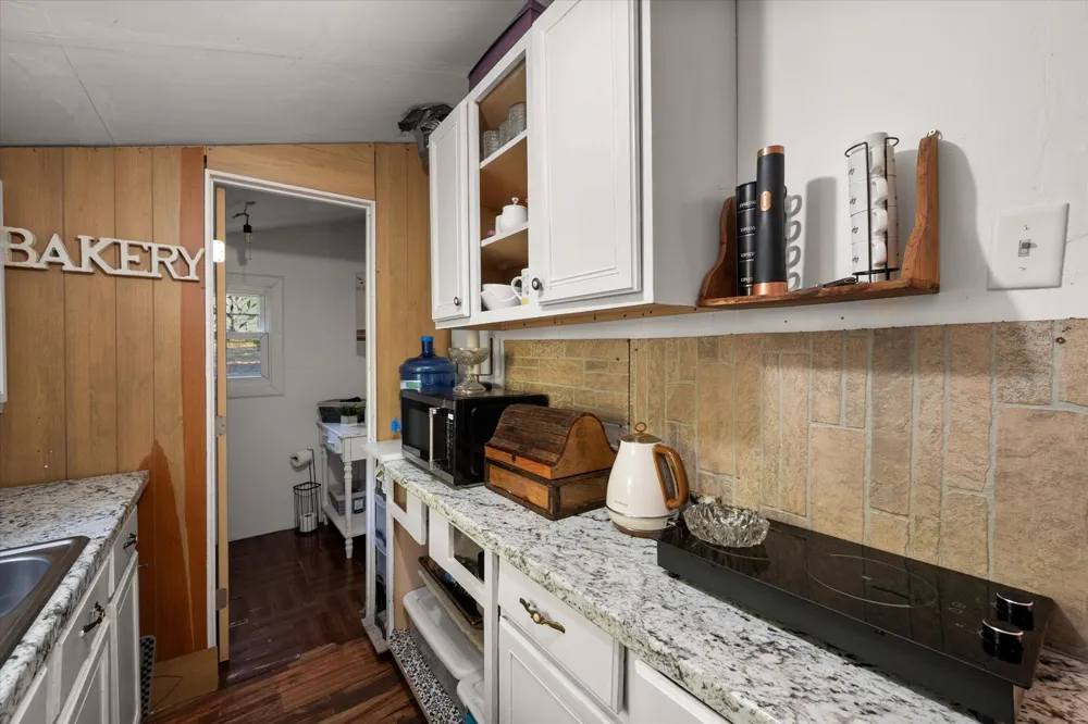 734 Interstate 45 S Teague, TX 75860