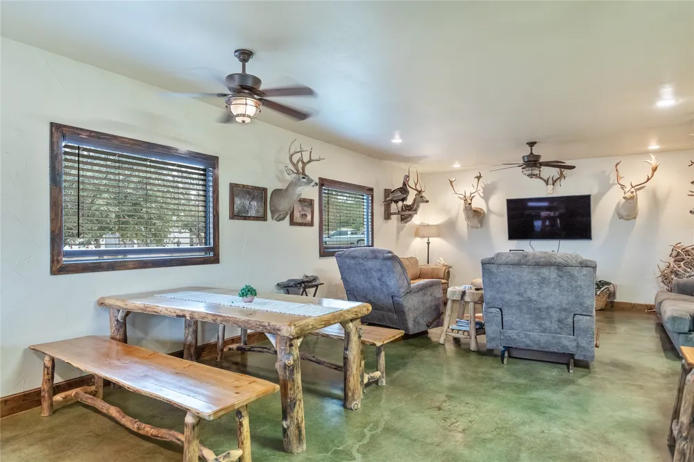 CR 290 Blackwell, TX 79506