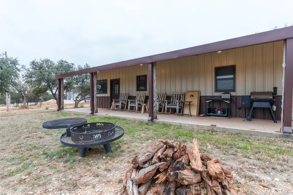 CR 290 Blackwell, TX 79506