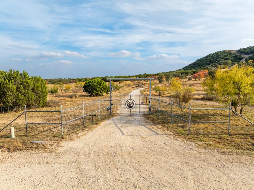 CR 290 Blackwell, TX 79506
