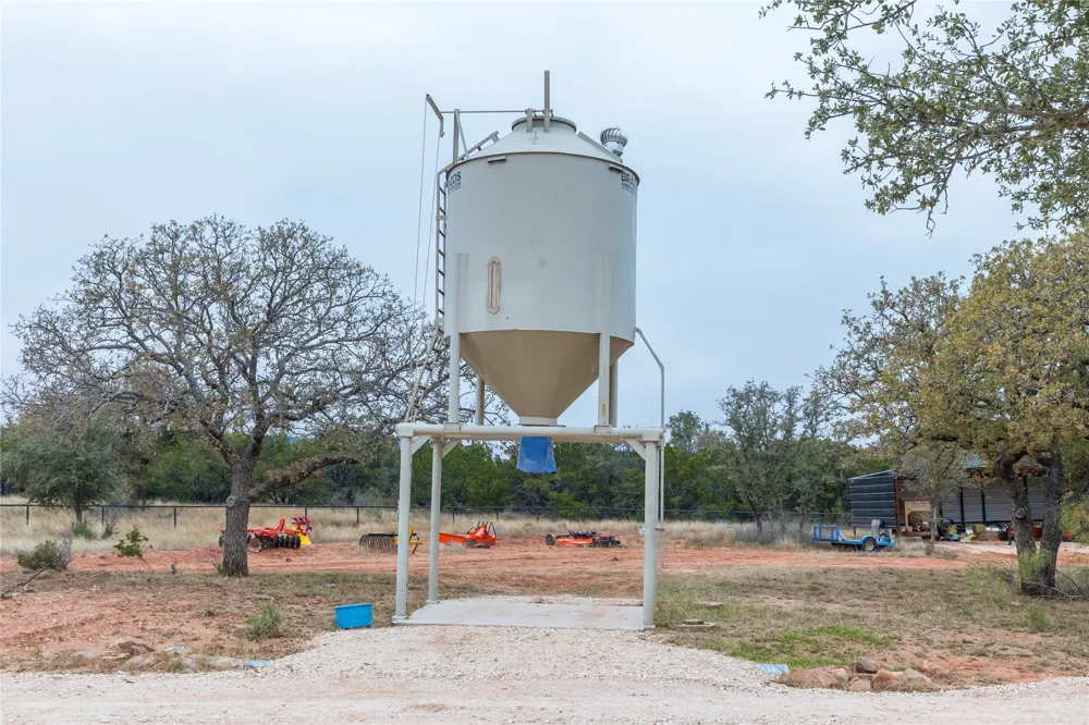 CR 290 Blackwell, TX 79506