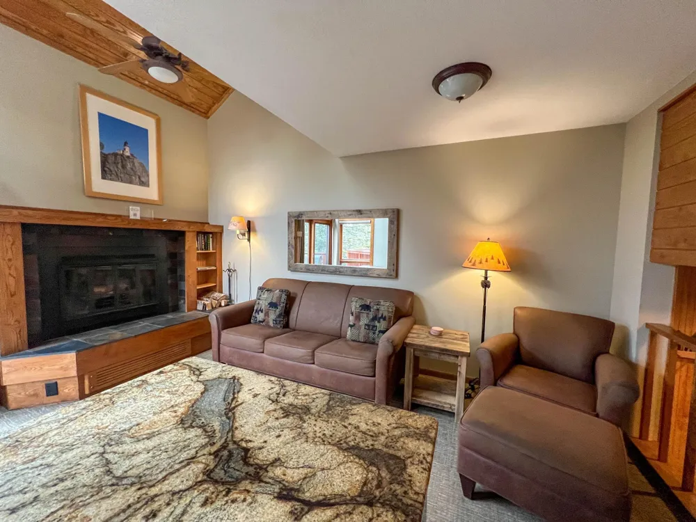 529 Moose Mountain Drive Lutsen, MN 55615