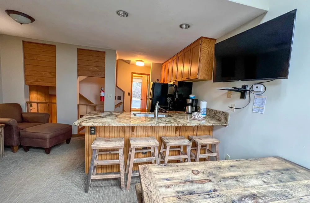 529 Moose Mountain Drive Lutsen, MN 55615