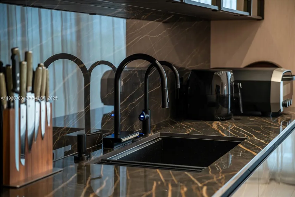 10101 Collins Ave #4A Bal Harbour, FL 33154