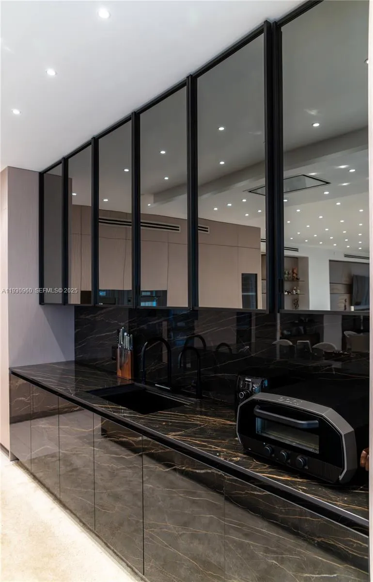 10101 Collins Ave #4A Bal Harbour, FL 33154